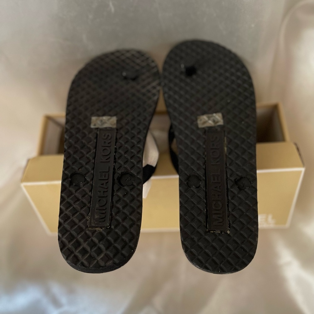 NWT Michael Kors Zebra Print Flip Flops Women’s Size 9M - Picture 4 of 5